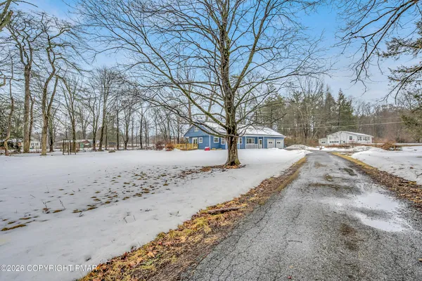 $369,000 | 221 Marsh Way, Effort, PA 18330
