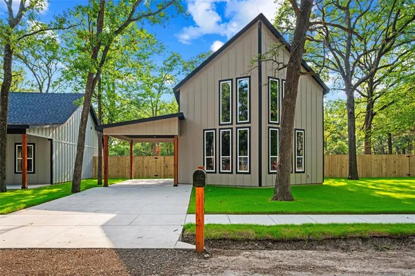 $269,000 | 199 Seagrove Lane, Quinlan, TX 75474