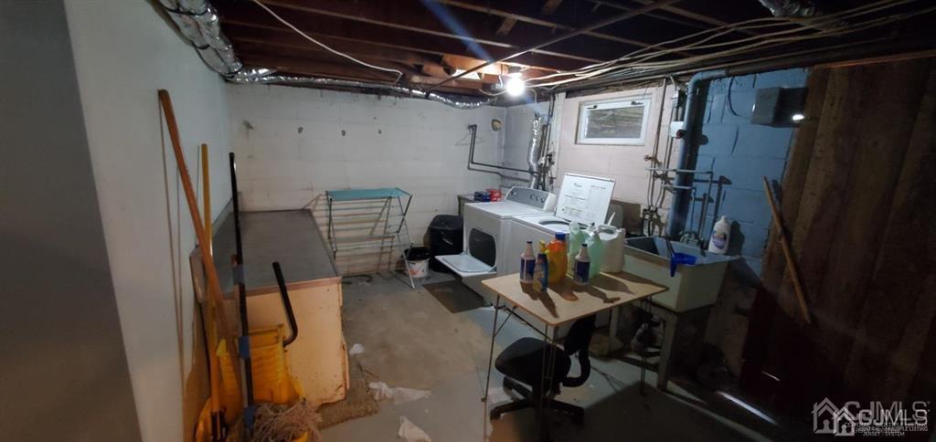 21 Portland Street Edison, NJ 08820 - Photo 17 of 25 Gallery Image 17