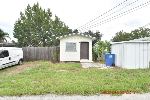 $1,025 | 5124 18th Avenue North, St. Petersburg, FL 33710