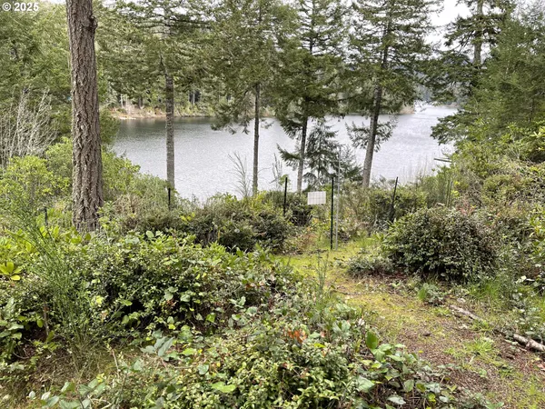 $289,900 | 88921 Bayberry Lane, Florence, OR 97439