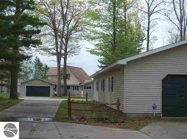 8519 Kokosing Road Hale, MI 48739 - Photo 5 of 14 1746003-4.JPG