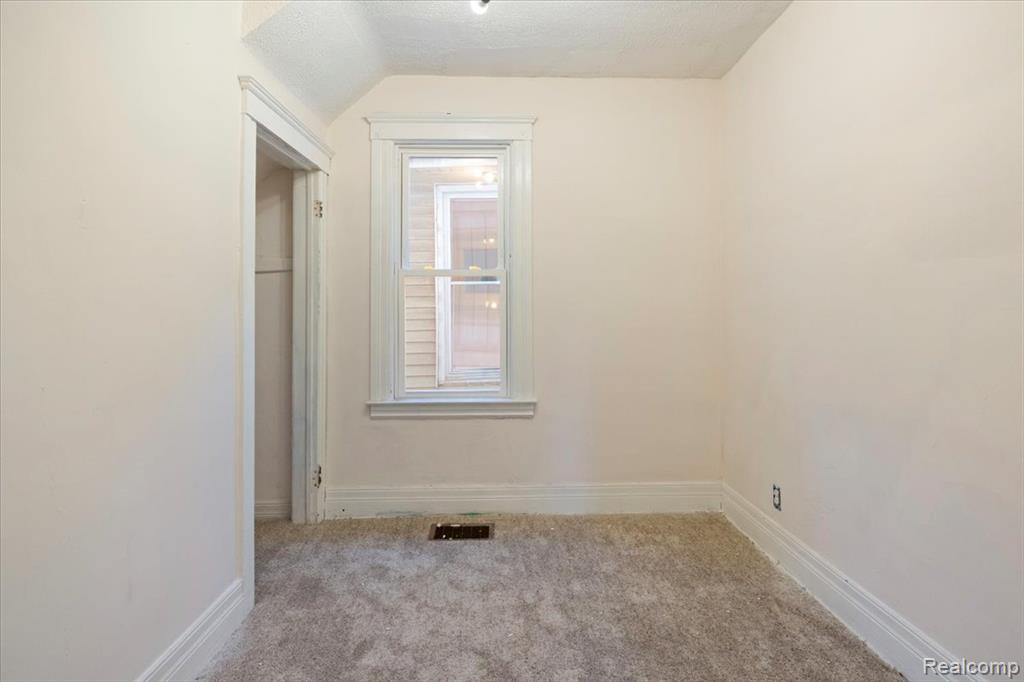 4510 Harding Street Detroit, MI 48214 - Photo 11 of 35 Gallery Image 11