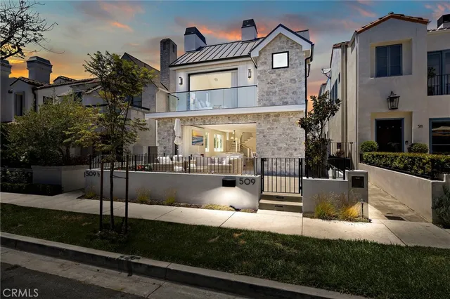 $20,000 | 509 Carnation Avenue, Corona del Mar, CA 92625