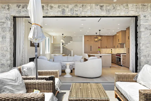 $20,000 | 509 Carnation Avenue, Corona del Mar, CA 92625