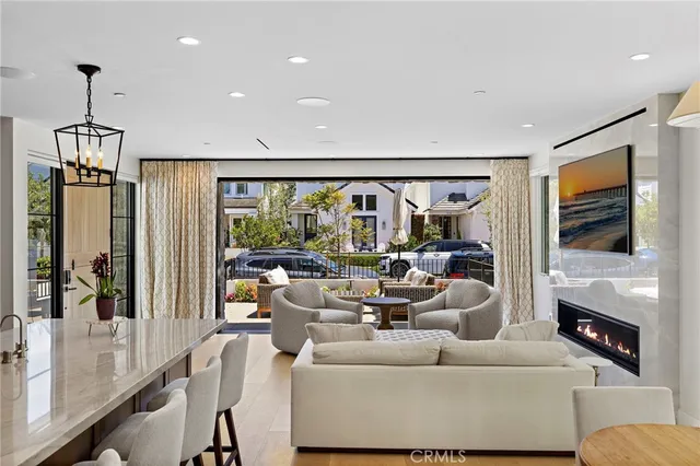 $20,000 | 509 Carnation Avenue, Corona del Mar, CA 92625