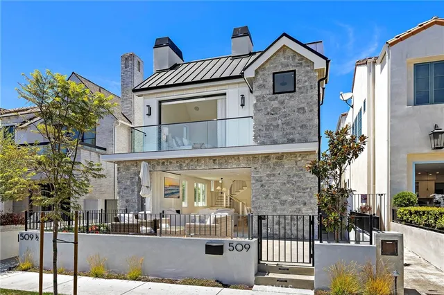 $20,000 | 509 Carnation Avenue, Corona del Mar, CA 92625