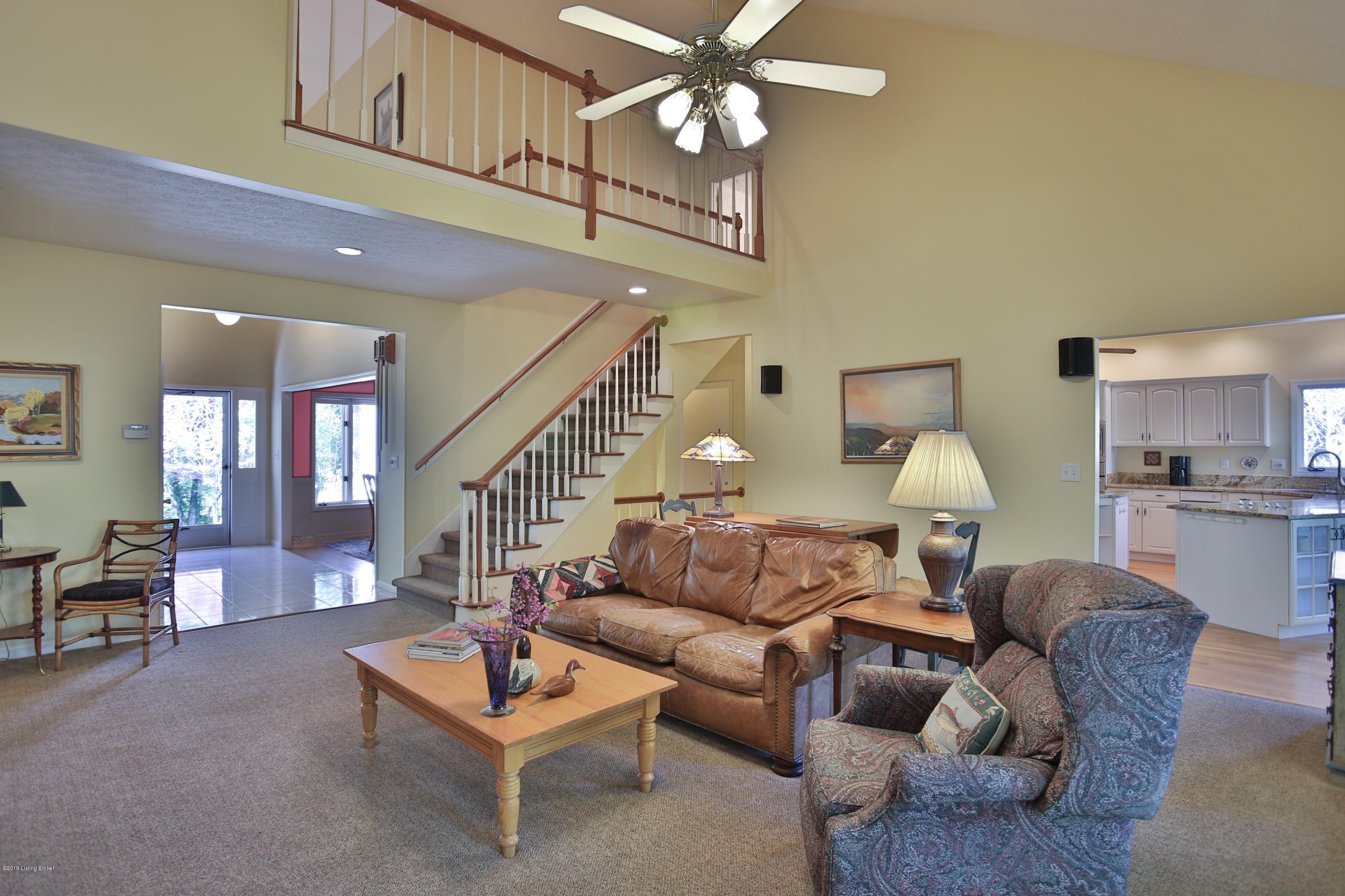 7401 Old Heady Road Louisville, KY 40299 - Photo 10 of 56 Great Room