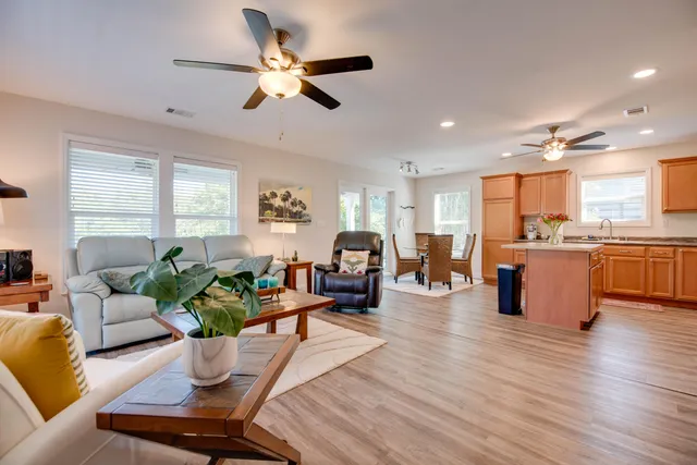 $645,000 | 31036 Avenue J Big Pine, Big Pine Key, FL 33043