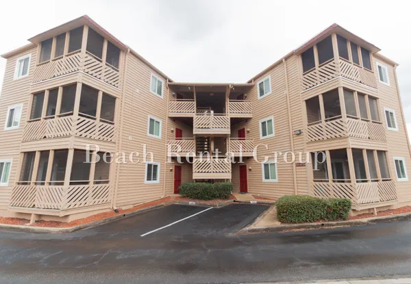 $1,850 | 609 Hillside Drive South, Unit C20, North Myrtle Beach, SC 29582