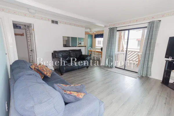 $1,850 | 609 Hillside Drive South, Unit C20, North Myrtle Beach, SC 29582