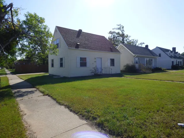 $269,500 | 1320 Bemidji Avenue North, Bemidji, MN 56601