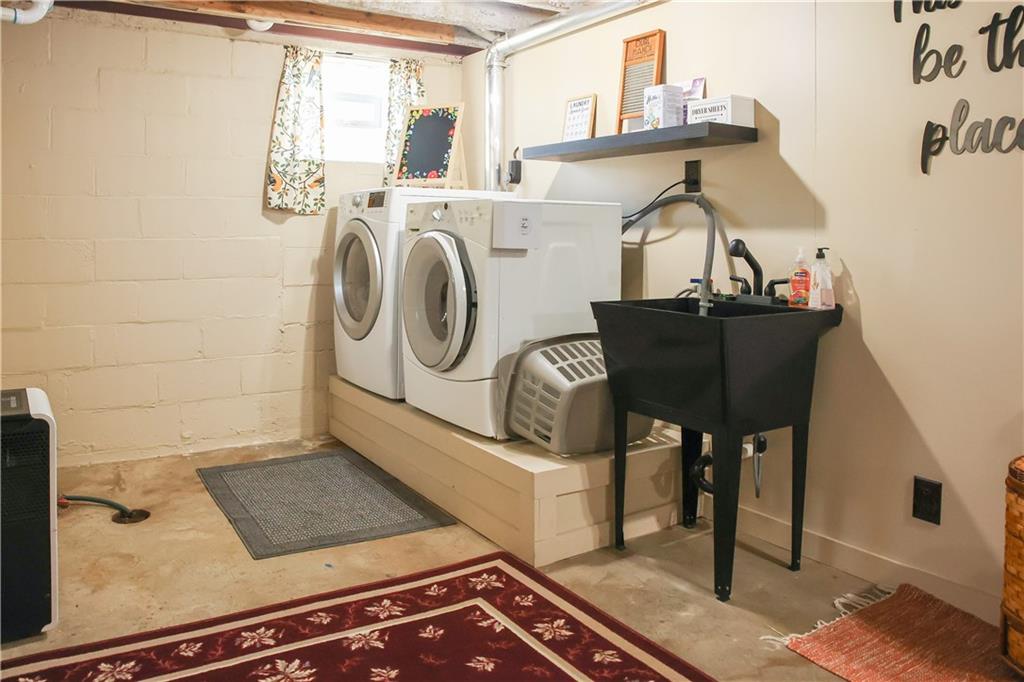 1021 Leesburg Station Road Mercer, PA 16137 - Photo 27 of 45 a utility room with dryer and washer