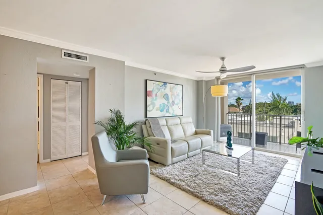 $3,500 | 1801 North Flagler Drive, Unit 436, West Palm Beach, FL 33407