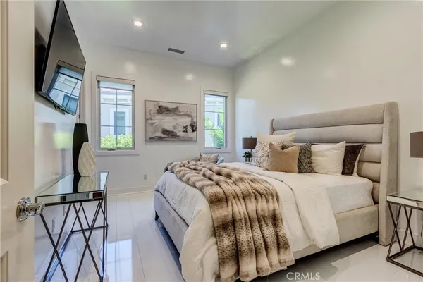 $18,000 | 72 Eider Run, Irvine, CA 92618