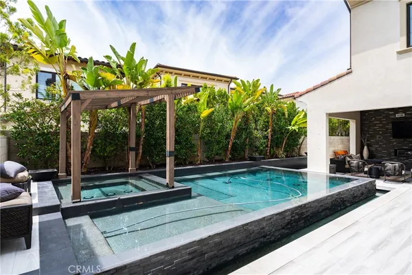 $18,000 | 72 Eider Run, Irvine, CA 92618