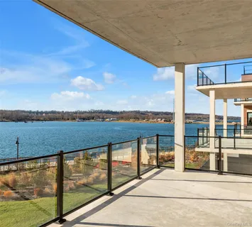 $1,899,000 | 10 Shore Road, Unit 208, Glenwood Landing, NY 11547