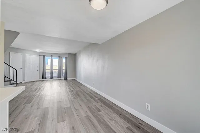 $1,550 | 527 Kristin Lane, Henderson, NV 89011