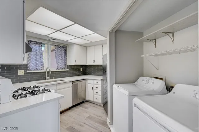 $1,550 | 527 Kristin Lane, Henderson, NV 89011