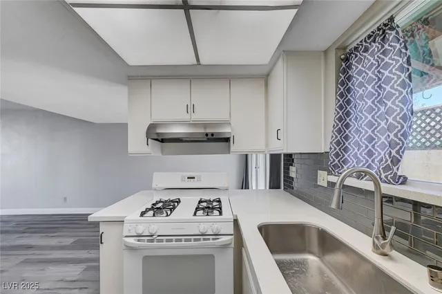 $1,550 | 527 Kristin Lane, Henderson, NV 89011