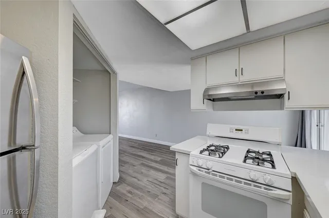 $1,550 | 527 Kristin Lane, Henderson, NV 89011