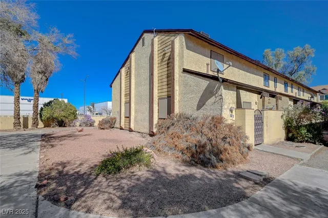 $1,550 | 527 Kristin Lane, Henderson, NV 89011