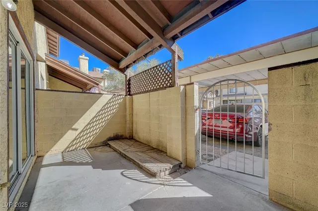 $1,550 | 527 Kristin Lane, Henderson, NV 89011