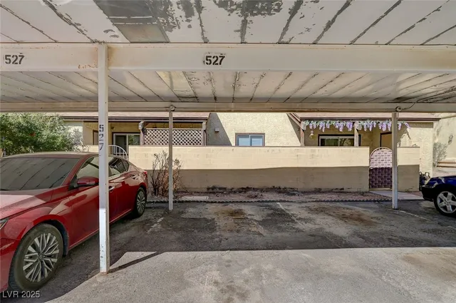 $1,550 | 527 Kristin Lane, Henderson, NV 89011