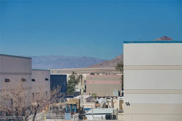 $1,550 | 527 Kristin Lane, Henderson, NV 89011