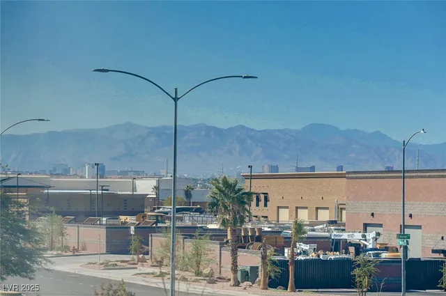 $1,550 | 527 Kristin Lane, Henderson, NV 89011