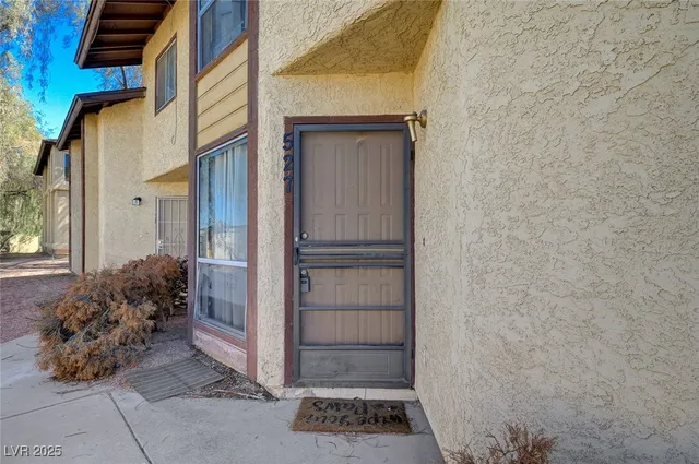 $1,550 | 527 Kristin Lane, Henderson, NV 89011