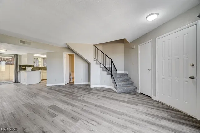 $1,550 | 527 Kristin Lane, Henderson, NV 89011