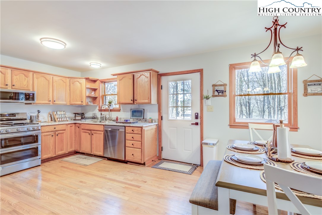 674 Rivers Edge Road Sparta, NC 28675 - Photo 16 of 41 Gallery Image 16