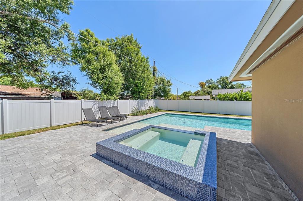 3209 Ashton Road Sarasota, FL 34231 - Photo 16 of 47