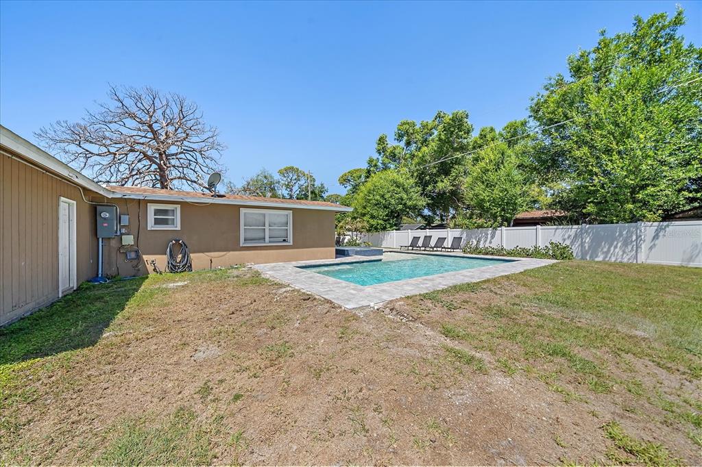 3209 Ashton Road Sarasota, FL 34231 - Photo 39 of 47