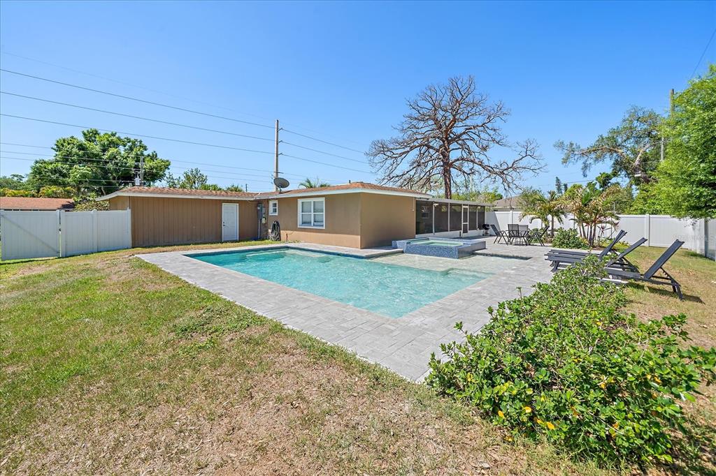 3209 Ashton Road Sarasota, FL 34231 - Photo 40 of 47