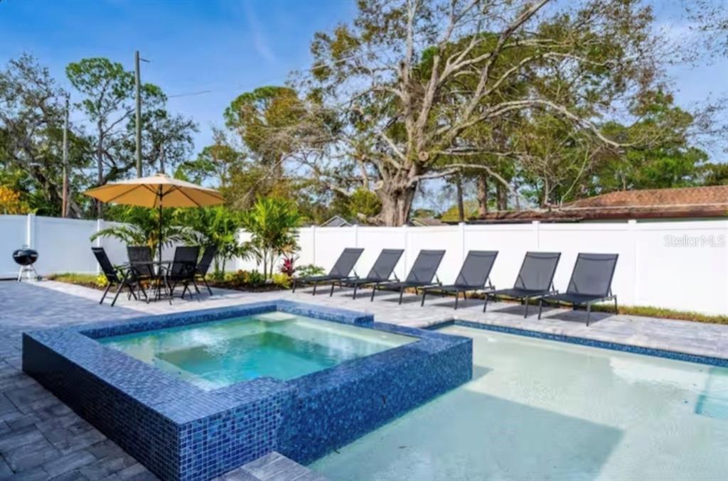 3209 Ashton Road Sarasota, FL 34231 - Photo 44 of 47