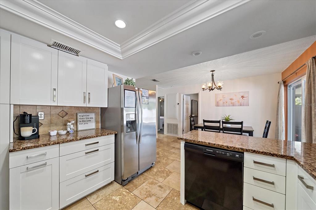 3209 Ashton Road Sarasota, FL 34231 - Photo 10 of 47