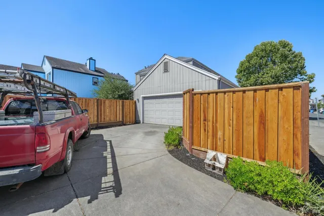 $950,000 | 542-548 Horizon Way, Santa Rosa, CA 95407