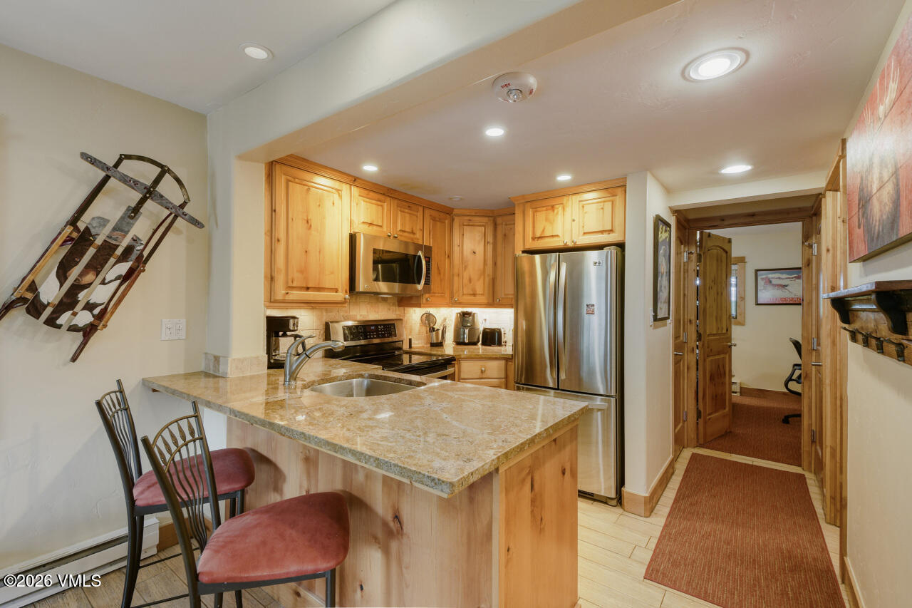 4600 Vail Racquet Club Drive, Unit 4 Vail, CO 81657 - Photo 2 of 15 Kitchen