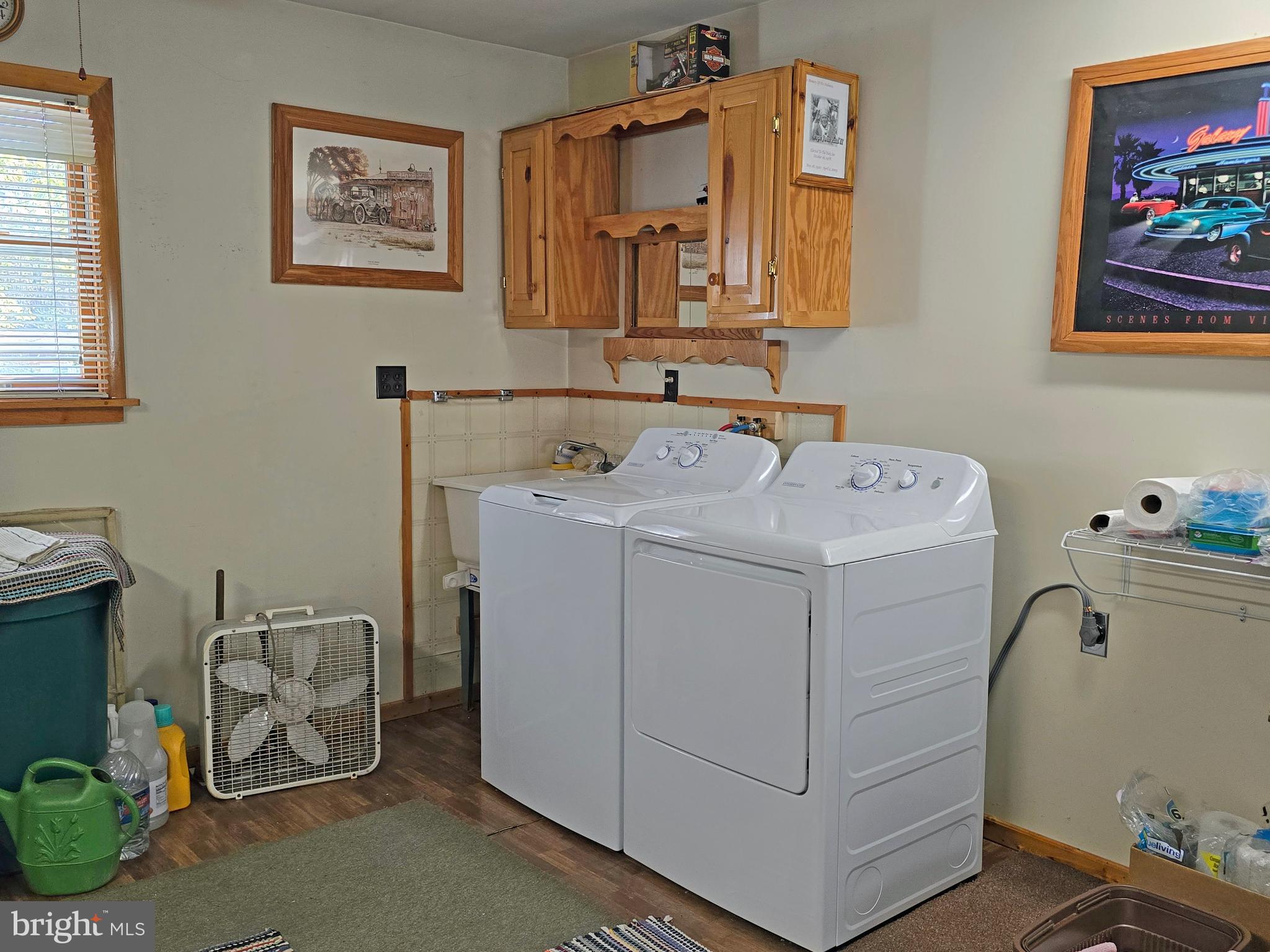 162 Avilton Road Lonaconing, MD 21539 - Photo 40 of 49 a utility room with dryer and washer