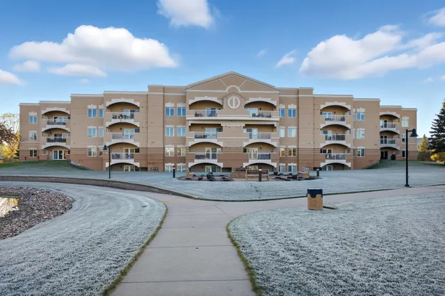 $320,000 | 2501 30th Avenue South, Unit 109, Fargo, ND 58103