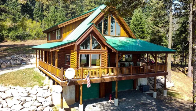 $1,350,000 | 1539 West Mountain Road, Cascade, ID 83611