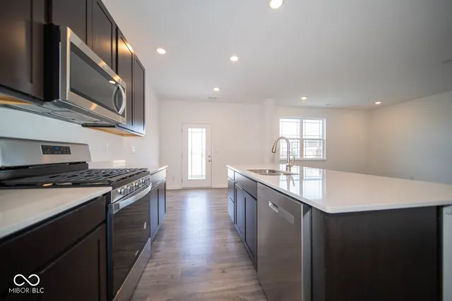 $289,900 | 6219 Wasco Drive, Whitestown, IN 46075