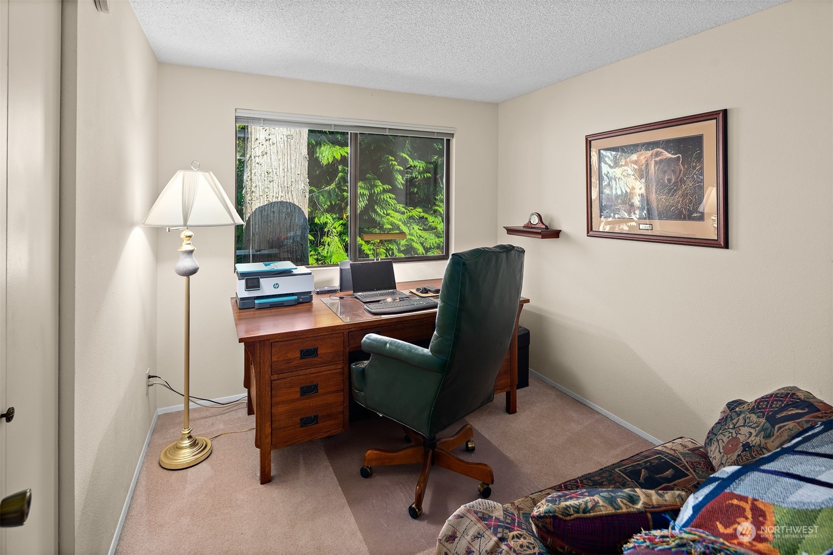 175 Mt Si Place Northwest Issaquah, WA 98027 - Photo 19 of 35 a workspace with furniture and a window