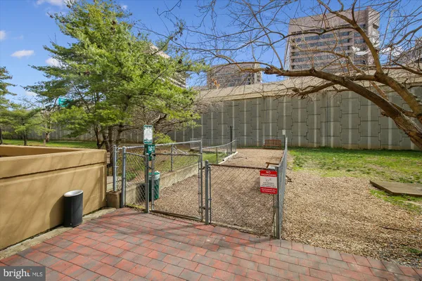 $3,500 | 1211 South Eads Street, Unit 602, Arlington, VA 22202