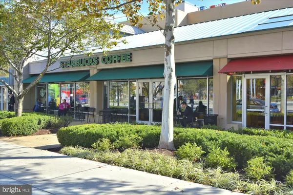 $3,500 | 1211 South Eads Street, Unit 602, Arlington, VA 22202