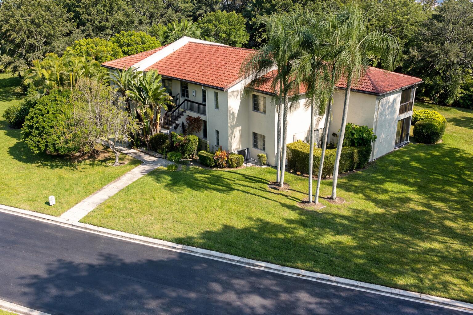 8305 Casa Del Lago, Unit E Boca Raton, FL 33433 - Photo 1 of 20 welcome home