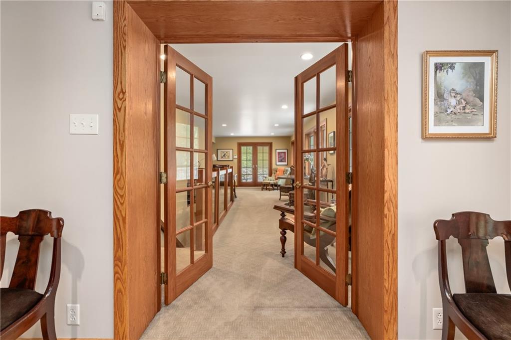 337 Fox Chapel Road Pittsburgh, PA 15238 - Photo 19 of 40