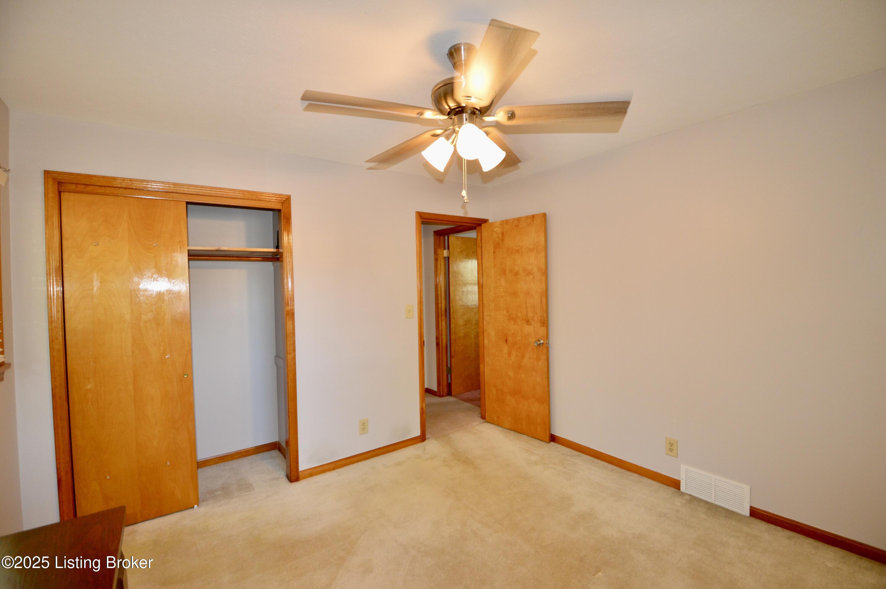 1035 Runell Road Louisville, KY 40214 - Photo 17 of 21 DSC_0083